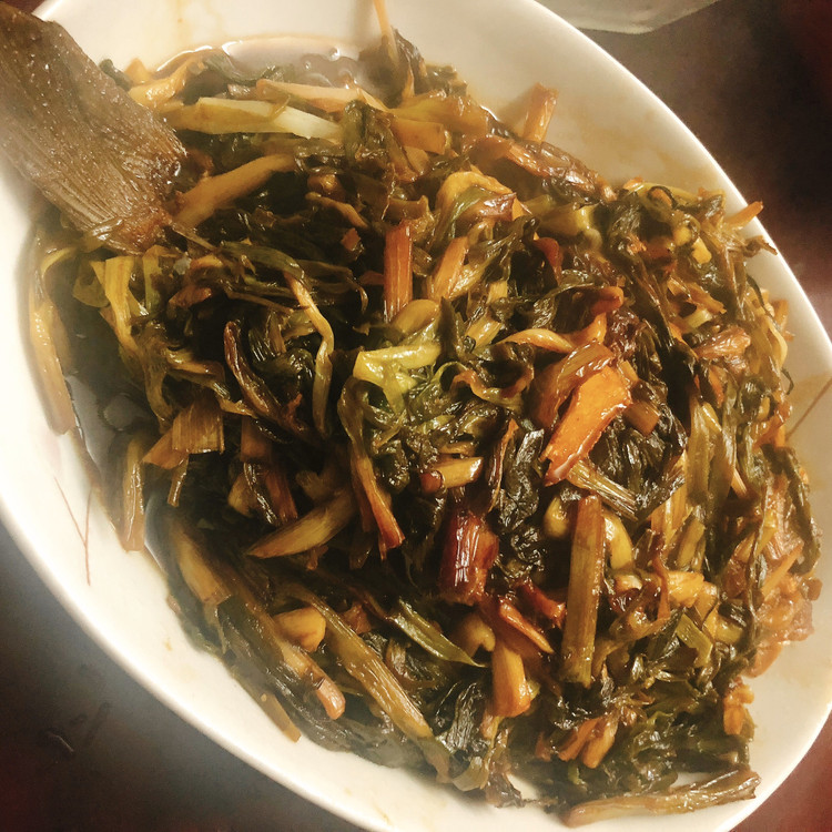 葱烤河鲫鱼的做法
