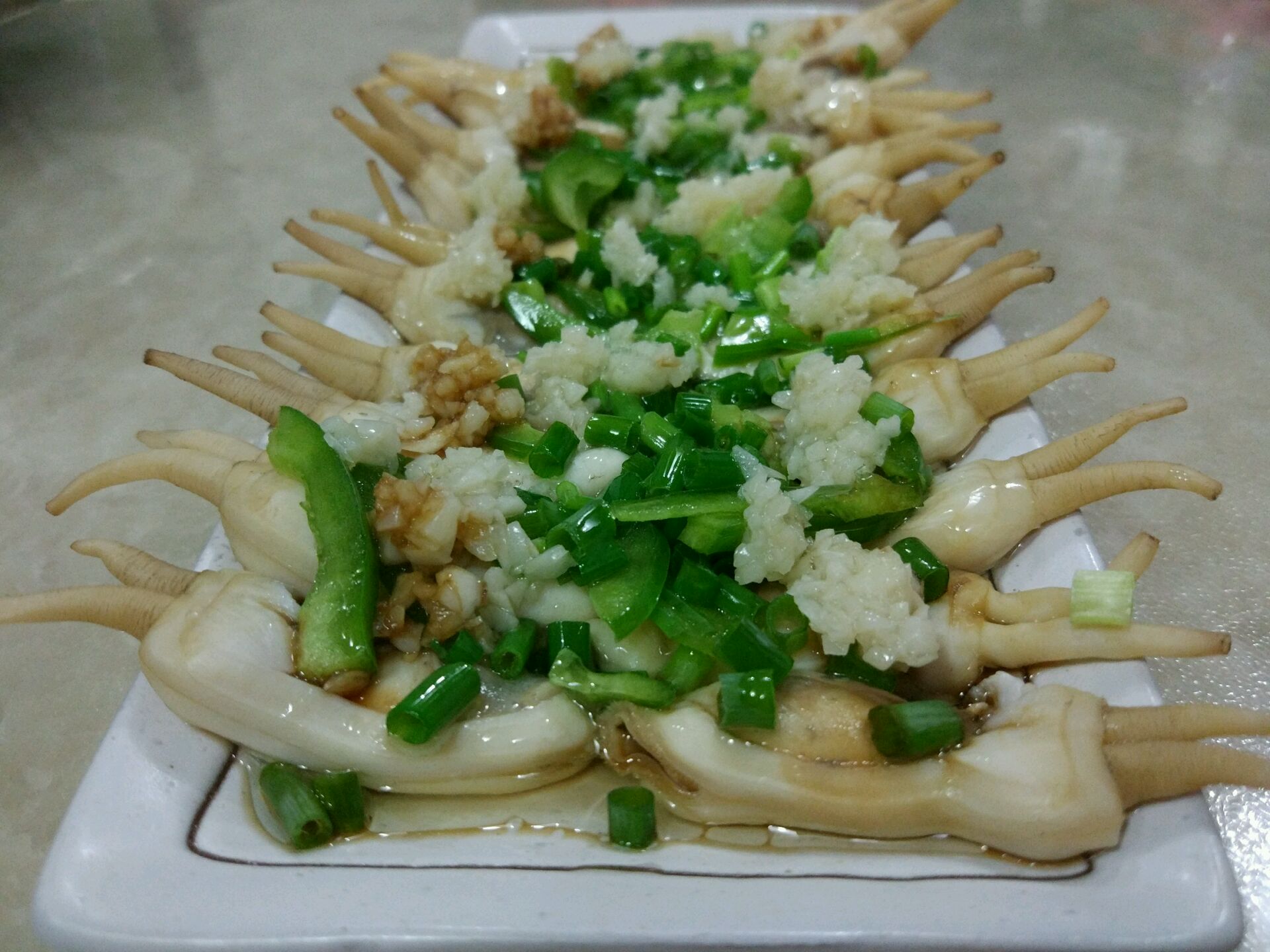 Razor clam with mashed garlic