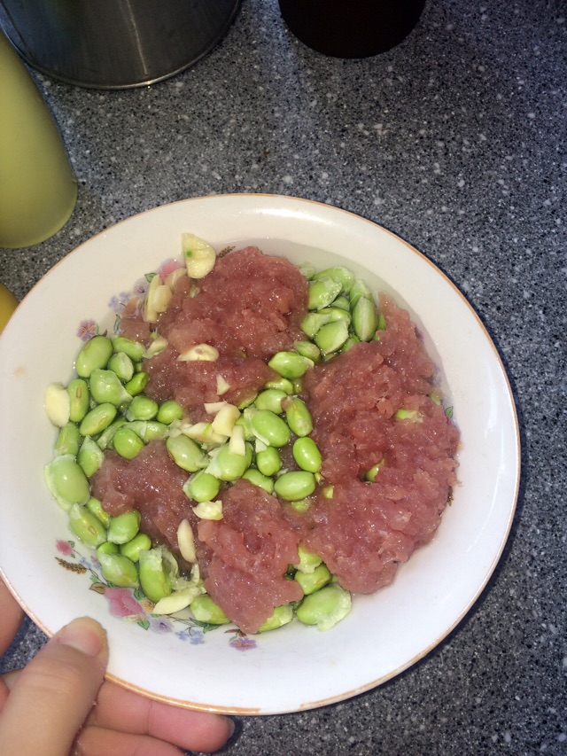 肉蒸豆米的做法图解2