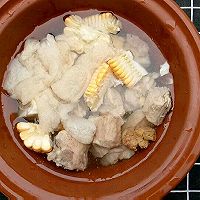竹荪玉米排骨汤的做法图解6