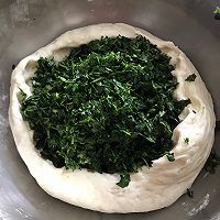 #带着美食出去浪#苜蓿锅盔的做法图解2