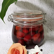 以浪漫之名，熬一罐法式草莓果酱，来封装春季的甜蜜！