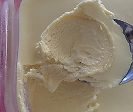 朗姆冰淇淋（听说夏天朗姆酒和冰淇淋更配哟～）的做法