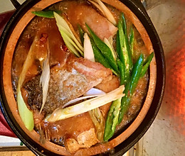 红烧鱼腩煲的做法