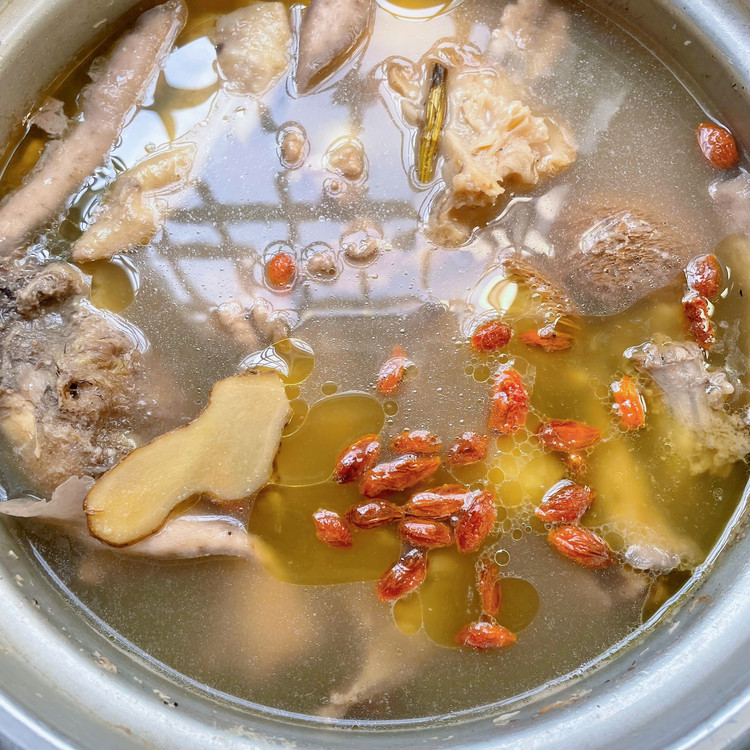 养生养胃的猴头菇鸡汤的做法