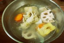 超好超营养的鲜蔬排骨汤的做法