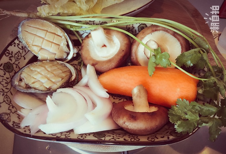 酱汁鲍鱼饭的做法图解1