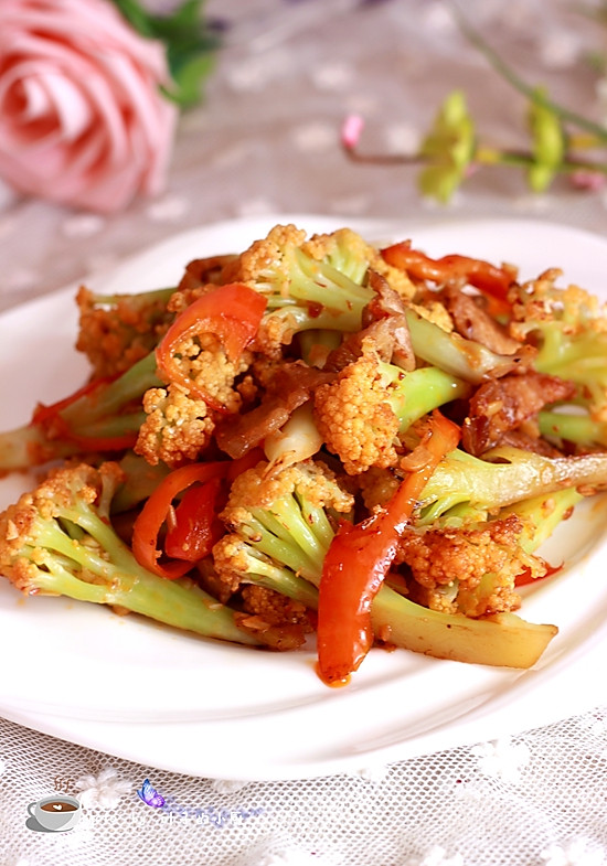 菜花炒肉的做法