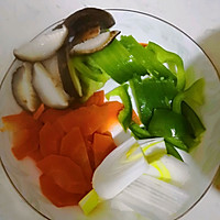 鸡蛋炒香菇的做法图解1