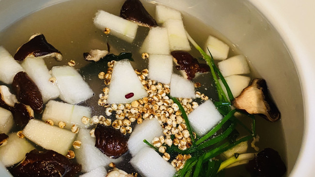 减肥之薏米冬瓜红豆脊骨除湿汤的做法