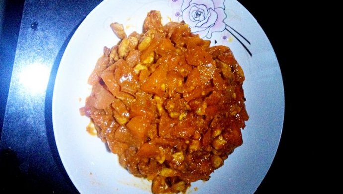 胡萝卜炒煮鸡蛋