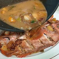 #夏日多巴胺饮品#家常烧加拿大红鱼的做法图解6