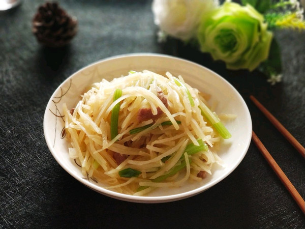 土豆丝炒芹菜