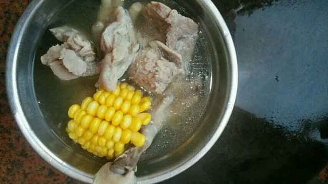 鸡脚猪骨头汤的做法