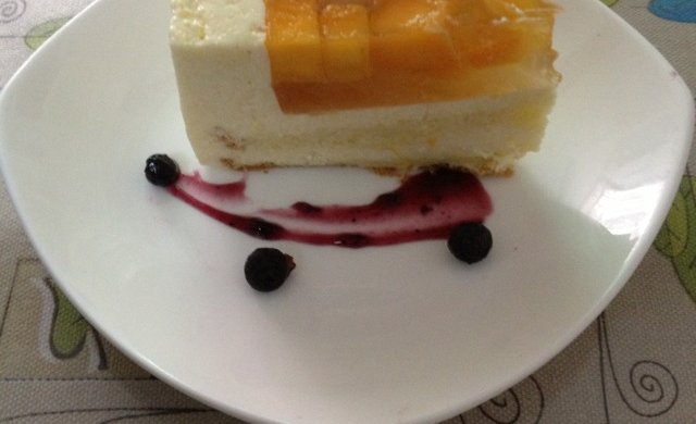 芒果果冻黄桃慕斯蛋糕