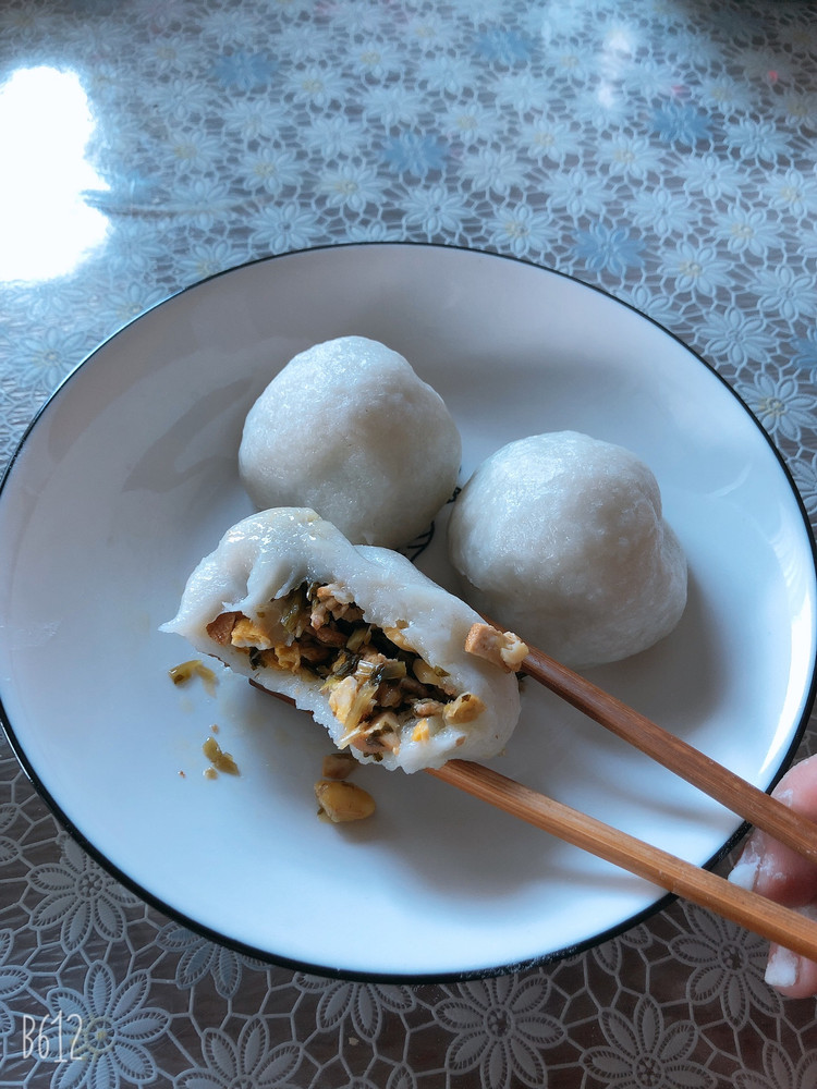 什锦咸菜团子的做法