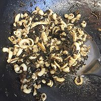 咸菜炒鱿鱼的做法图解8
