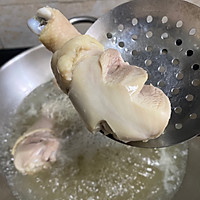 鸡腿炖蘑菇的做法图解2