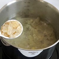 冬季最适合女生喝的汤羹～南瓜银耳汤的做法图解4