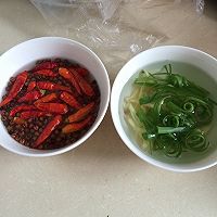 酸菜鱼的做法图解1