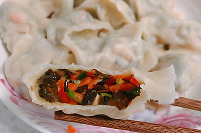 今天的饺子馋哭了一条街吃货