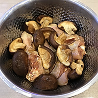 香菇烤鸡腿的做法图解3