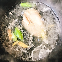 鸡丝葱油拌面的做法图解1