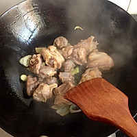 海参香菇鸡汤的做法图解4