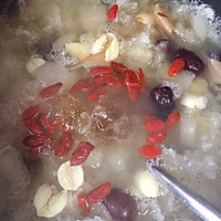 银耳雪梨红枣莲子羹的做法图解6