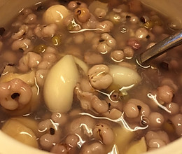绿豆薏米百合莲子杂粮粥的做法