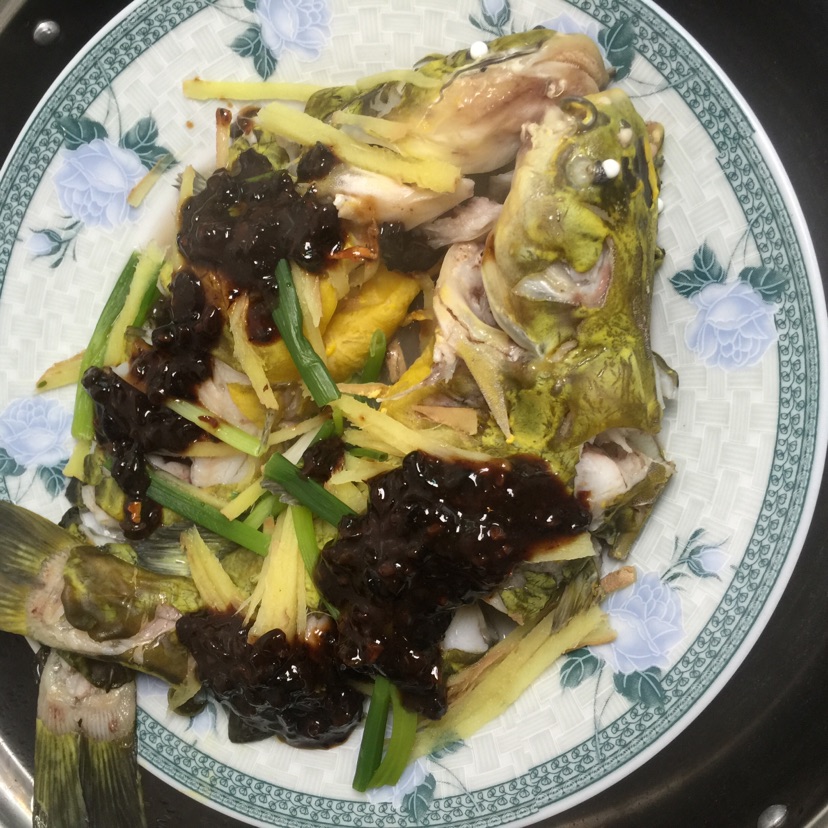鼓汁蒸黄骨鱼的做法图解6