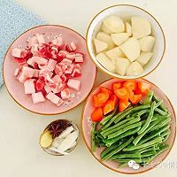 土豆豆角炖五花肉，全国人民都爱的东北菜的做法图解1