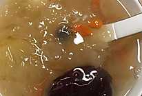 红枣银耳莲子百合汤的做法