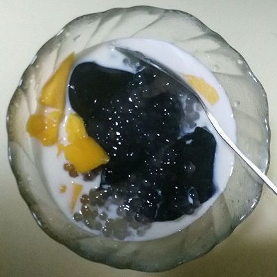 西米露龟苓膏
