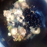 泡椒味黑豆炖猪蹄～入味而不腻的做法图解5