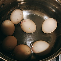 『美味又简单』中式酱油冷卤溏心蛋的做法图解2