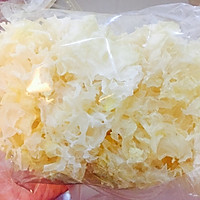 银耳桃胶糖水的做法图解2