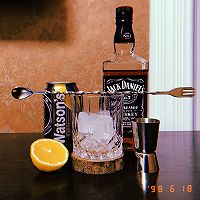 宅家调鸡尾酒：Jealous 嫉妒：威士忌➕苏打水的做法图解1