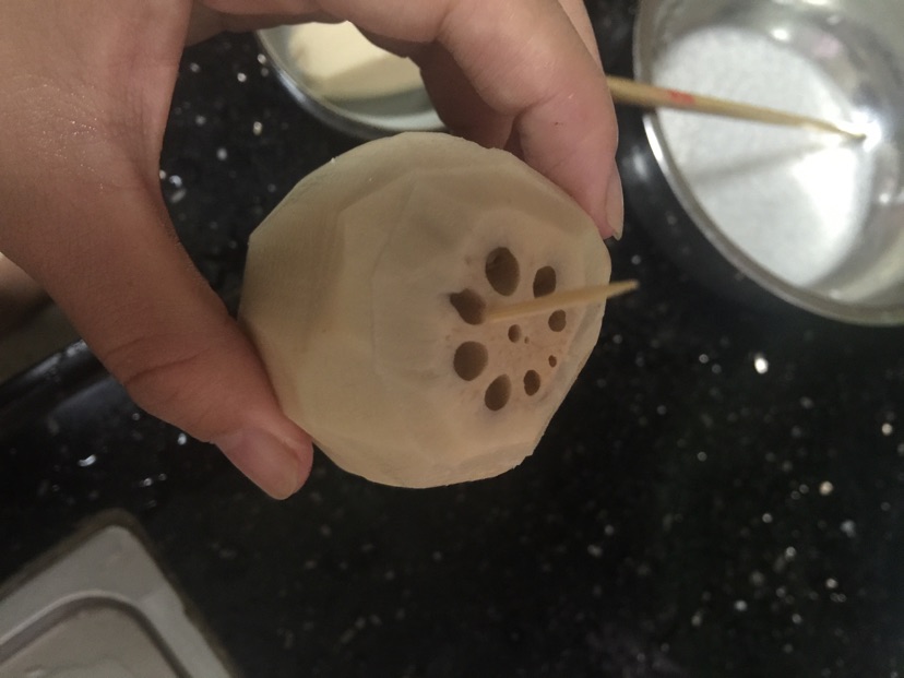 好吃又不腻的糯米糖莲藕的做法图解4