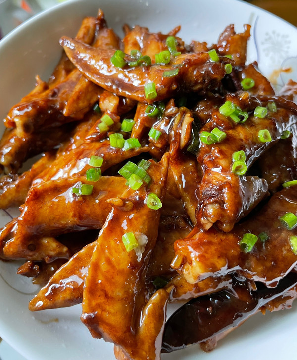 红烧鸡翅尖