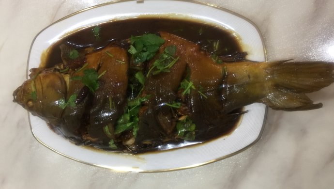 红烧鲤鱼