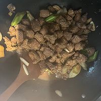 牛肉炖萝卜的做法图解4