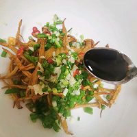 #解腻开胃就吃它#夏日开胃小菜•凉拌海鲜菇的做法图解5