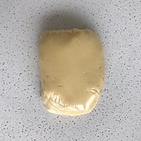 莲蓉蛋黄螃蟹月饼的做法图解2