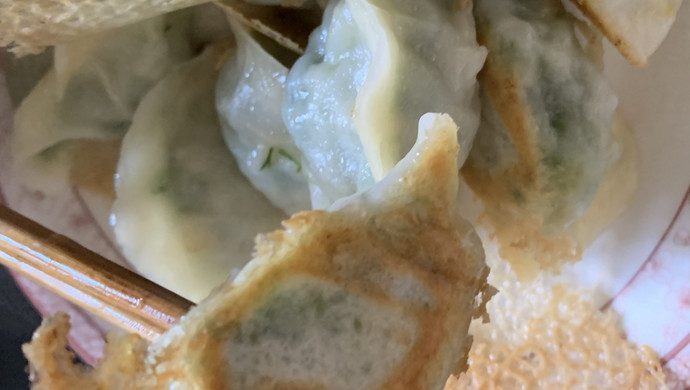 水煎饺子