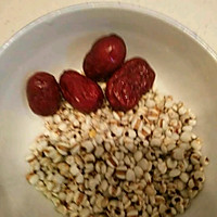 生地排骨薏仁汤的做法图解2