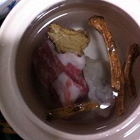 花胶排骨党参汤的做法图解5