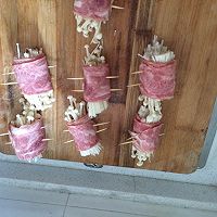 培根金针菇卷的做法图解3
