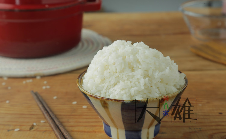 香喷喷的米饭，不配菜都很赞的做法