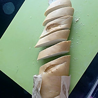 蒜蓉烤法棍的做法图解1